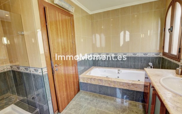 Resale - Villa - Benalmadena - Benalmadena Costa