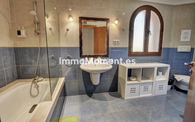 Resale - Villa - Benalmadena - Benalmadena Costa