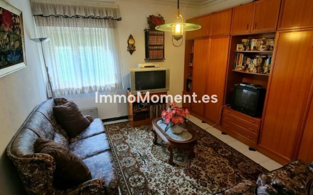 Revente - Villa - Benidorm - Benidorm Centro