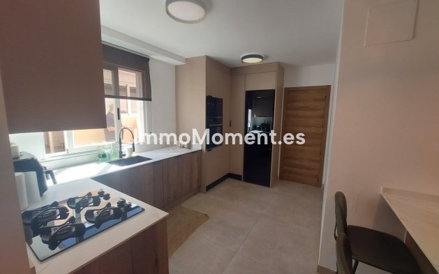 Revente - Villa - Benidorm - Benidorm Centro