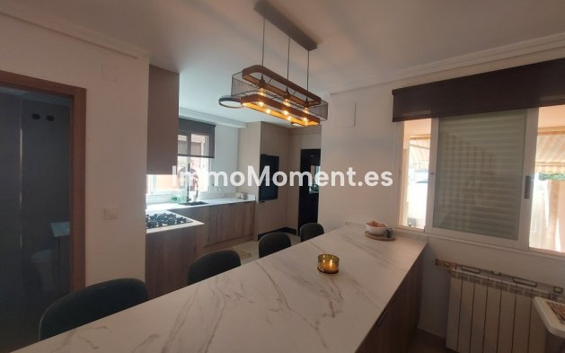 Revente - Villa - Benidorm - Benidorm Centro