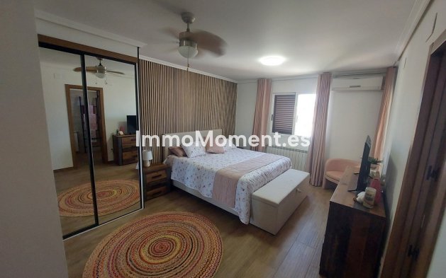 Revente - Villa - Benidorm - Benidorm Centro