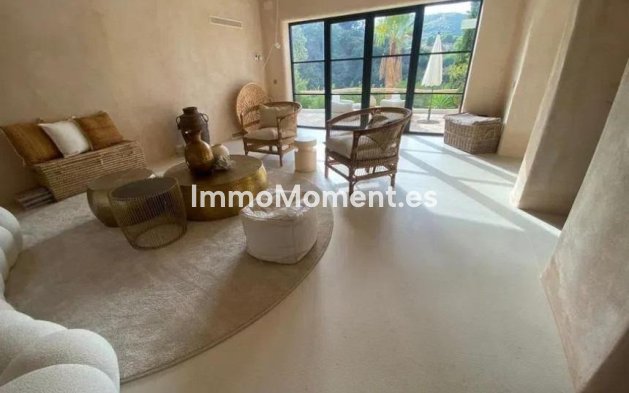 Wiederverkauf - Landhaus -   Inländisch - Monda