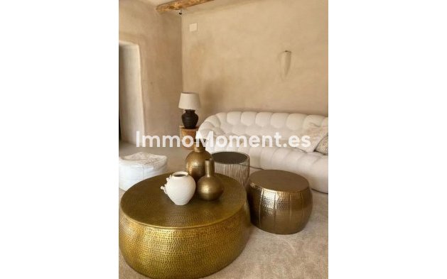 Wiederverkauf - Landhaus -   Inländisch - Monda