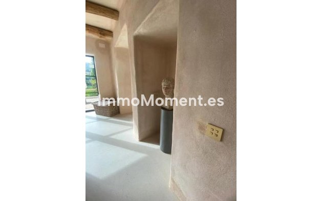 Wiederverkauf - Landhaus -   Inländisch - Monda