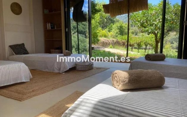 Wiederverkauf - Landhaus -   Inländisch - Monda