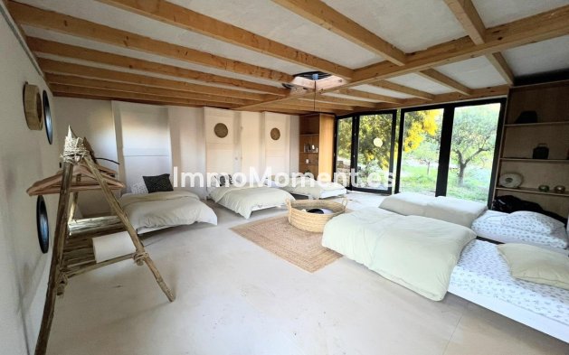 Wiederverkauf - Landhaus -   Inländisch - Monda