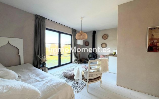 Wiederverkauf - Landhaus -   Inländisch - Monda