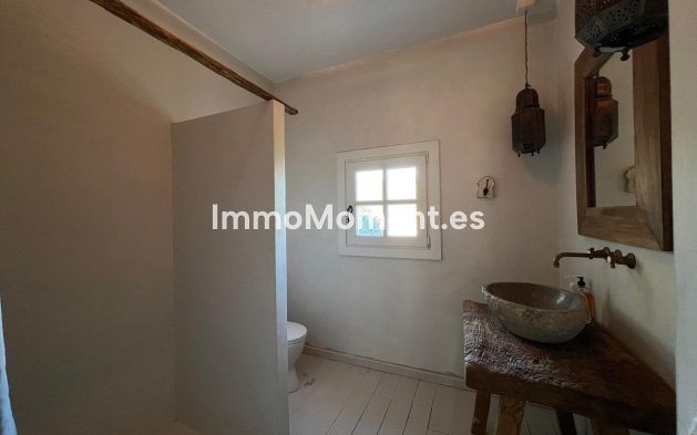 Wiederverkauf - Landhaus -   Inländisch - Monda