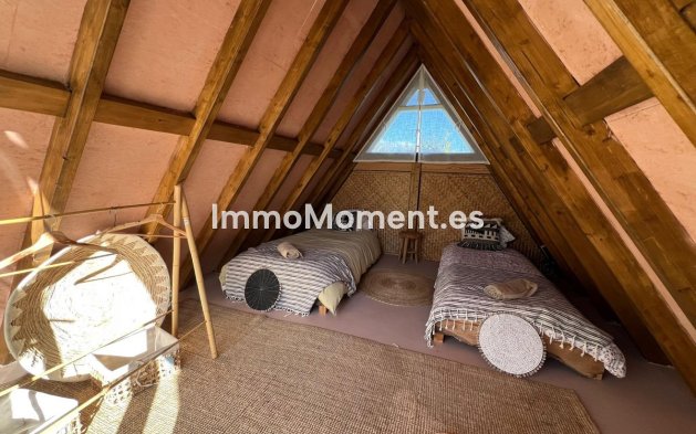 Wiederverkauf - Landhaus -   Inländisch - Monda