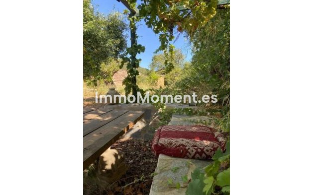 Wiederverkauf - Landhaus -   Inländisch - Monda