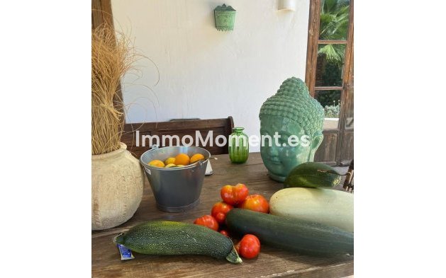 Wiederverkauf - Landhaus -   Inländisch - Monda