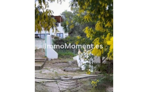 Wiederverkauf - Landhaus -   Inländisch - Monda