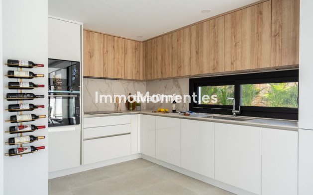 Revente - Villa - Marbella - Nueva Andalucía