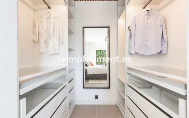 Resale - Apartment - Benahavís - Benahavís Centro