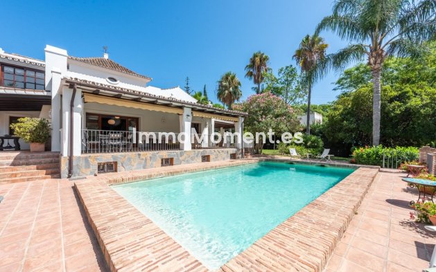 Resale - Villa - El Paraiso - New Golden Mile