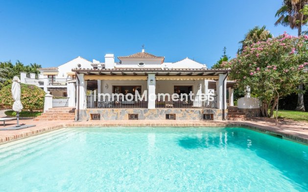Resale - Villa - El Paraiso - New Golden Mile