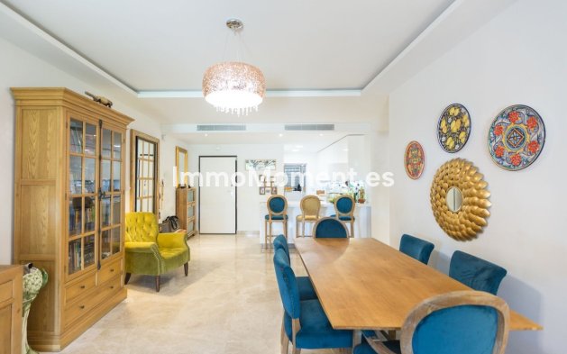 Revente - Appartement - Marbella - Nueva Andalucía