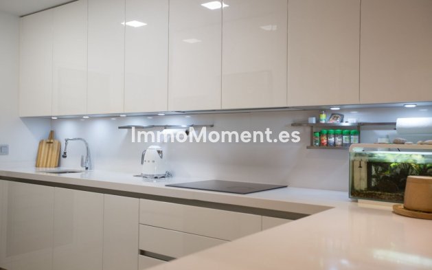 Revente - Appartement - Marbella - Nueva Andalucía