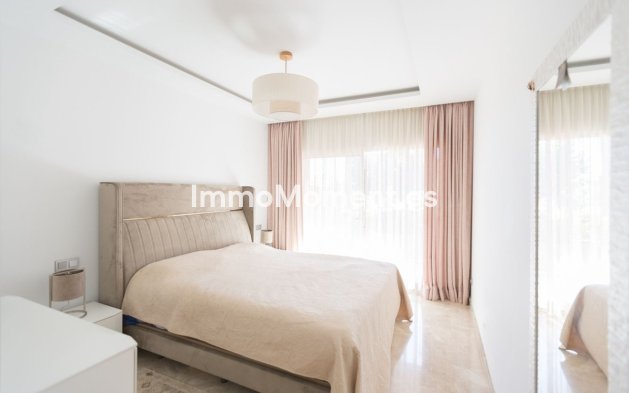Revente - Appartement - Marbella - Nueva Andalucía