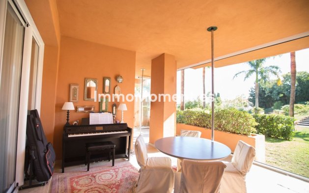 Revente - Appartement - Marbella - Nueva Andalucía