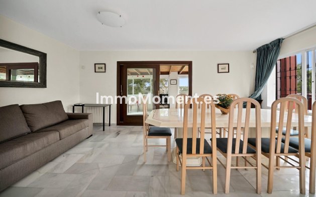 Reventa - Villa - Marbella - Elviria