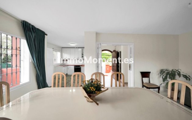 Reventa - Villa - Marbella - Elviria