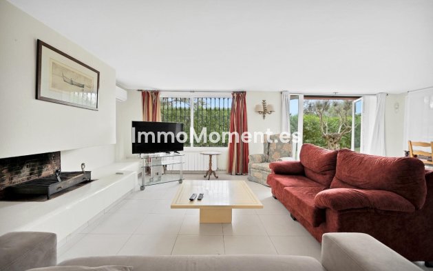 Reventa - Villa - Marbella - Elviria