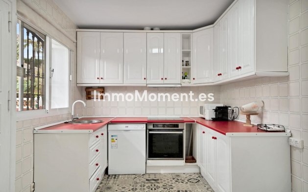 Reventa - Villa - Marbella - Elviria