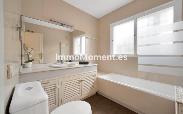 Reventa - Villa - Marbella - Elviria