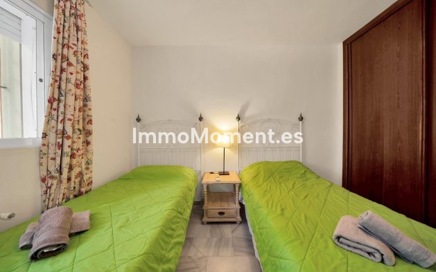 Reventa - Villa - Marbella - Elviria