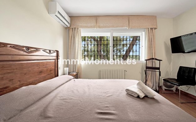 Reventa - Villa - Marbella - Elviria