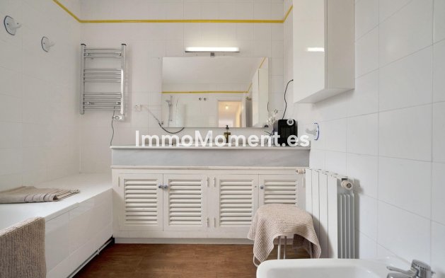 Reventa - Villa - Marbella - Elviria