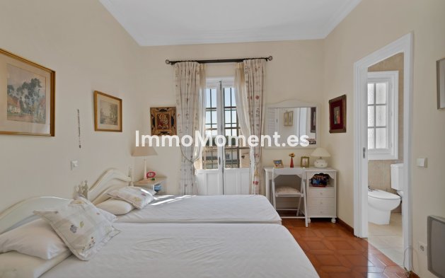 Resale - Villa - Marbella - Las Brisas