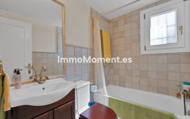 Resale - Villa - Marbella - Las Brisas