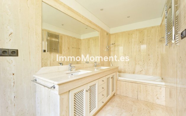 Bestaande woning - Appartement - Estepona  - Estepona Centro