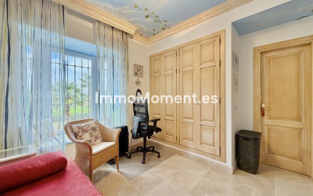 Resale - Apartment - Casares - Casares Centro