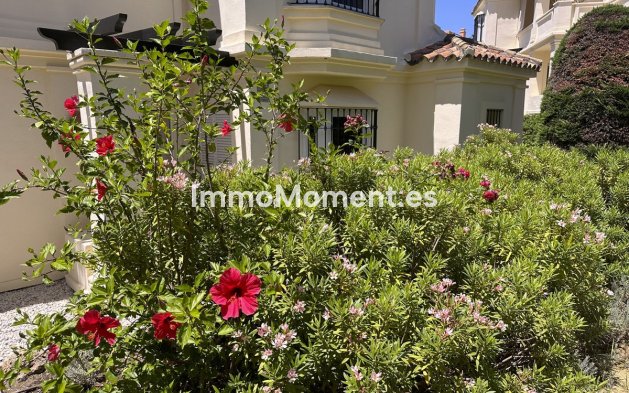 Resale - Apartment - Casares - Casares Centro