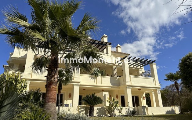 Resale - Apartment - Casares - Casares Centro