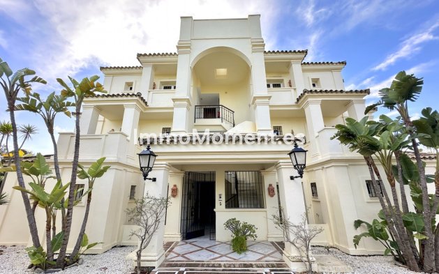 Resale - Apartment - Casares - Casares Centro