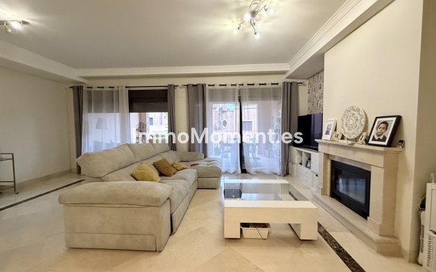 Resale - Villa - Estepona - Estepona Centro