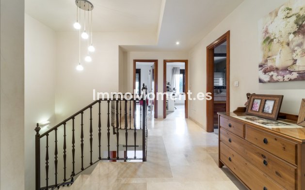 Resale - Villa - Estepona - Estepona Centro