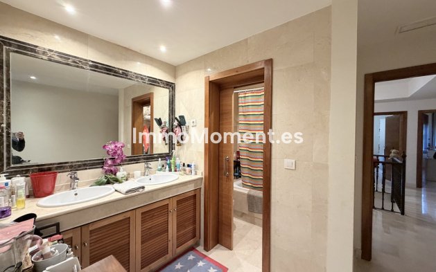 Resale - Villa - Estepona - Estepona Centro