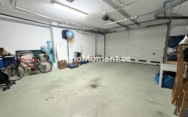 Resale - Villa - Estepona - Estepona Centro