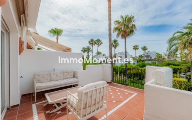 Bestaande woning - Geschakelde woning - Estepona  - Estepona Centro