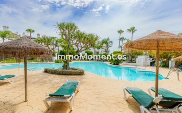 Bestaande woning - Geschakelde woning - Estepona  - Estepona Centro