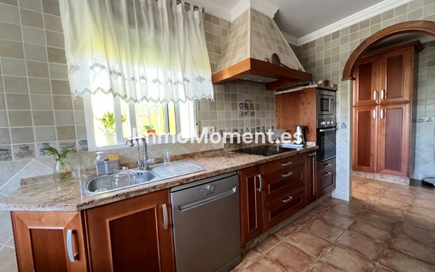 Revente - Villa - Benalmadena - Benalmadena Centro