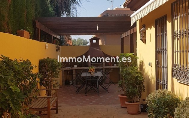 Resale - Villa - Marbella - Nueva Andalucía