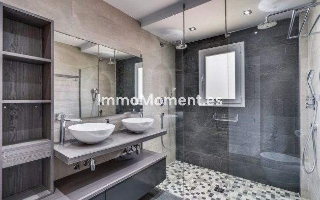 Wiederverkauf - Wohnung - Marbella - Puerto Banús