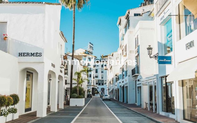 Wiederverkauf - Wohnung - Marbella - Puerto Banús